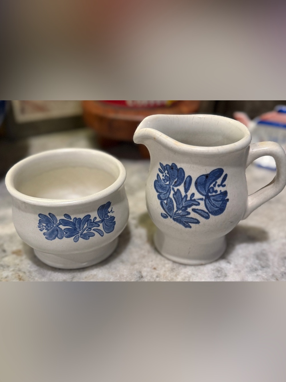 Vintage Pfaltzgraff Yorktowne  Creamer & Covered Sugar Bowl Set USA